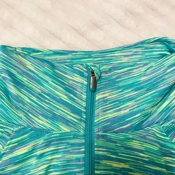 Under Armour UA Tech All Season Semi Fitted Green Blue Half Zip Long Sleeve Top - Picture 4 of 7
